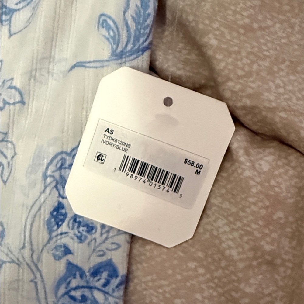 Blue Floral Long Sleeve Top - brand new with Tags!! Size Medium. - Picture 3 of 9